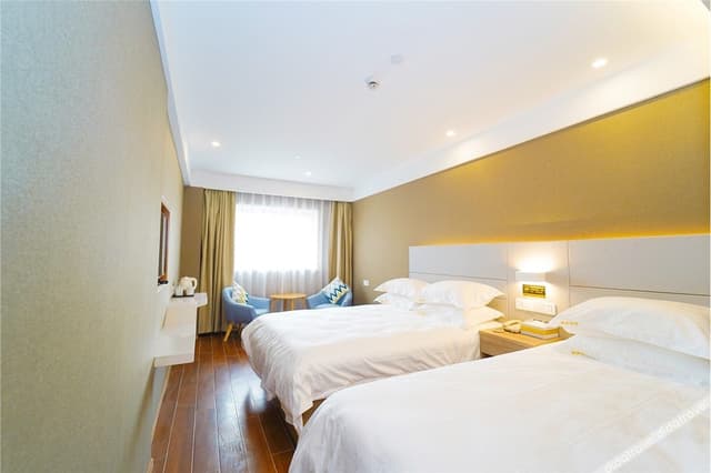 Deluxe Family Room