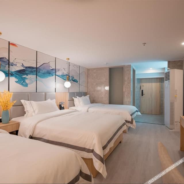 Deluxe Family Room