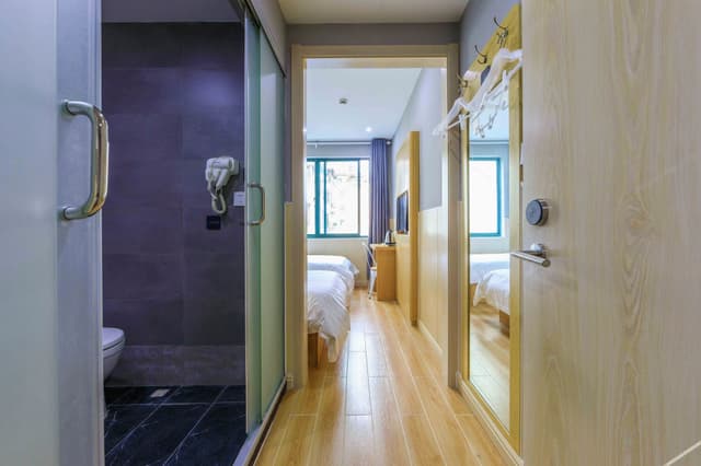 Guestroom (2 beds)
