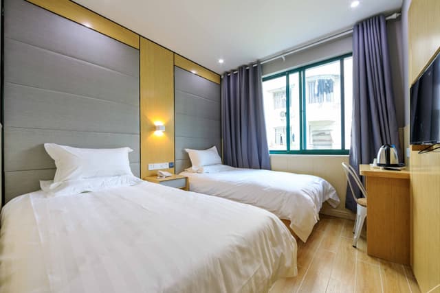 Guestroom (2 beds)