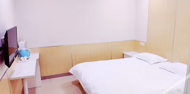 Cozy Double Room