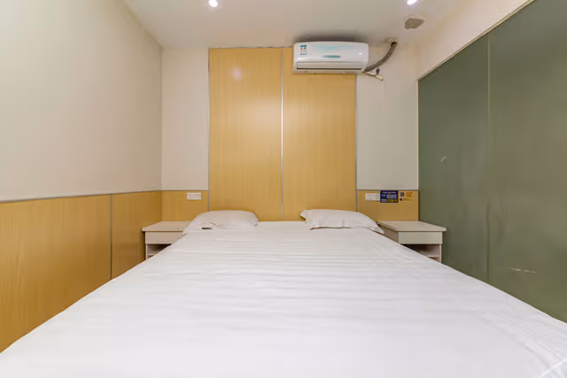 Cozy Double Room
