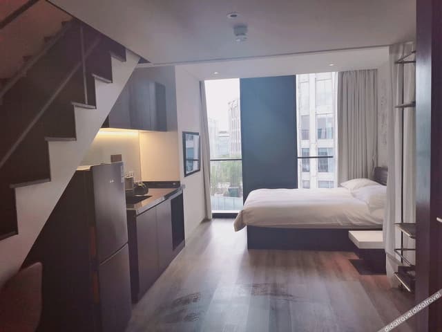 Multi-level Twin Room