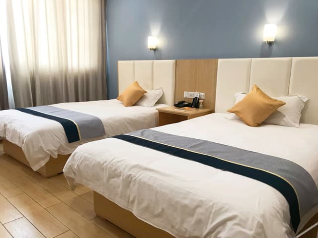Business Room (2 beds)
