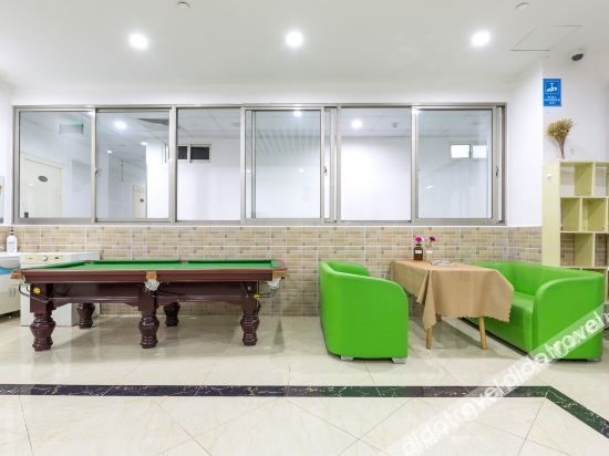 Yuju Hotel Apartment (Shanghai Pengpu New Village Subway Station)2