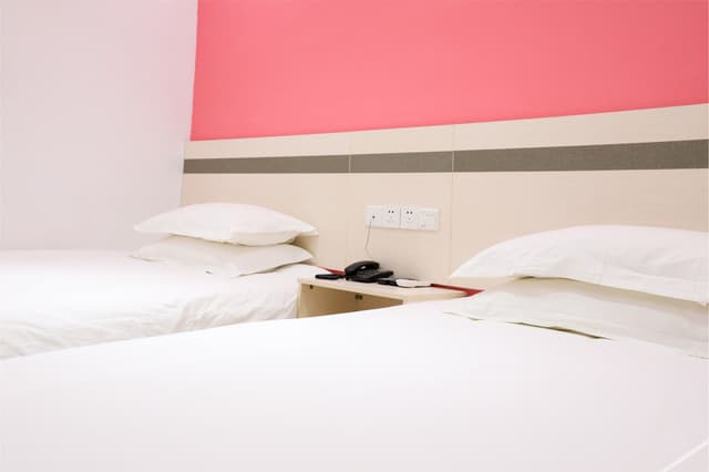 Twin Room (No window)