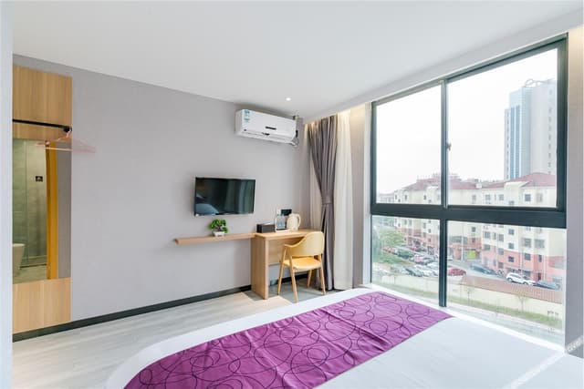 River-view Queen Room