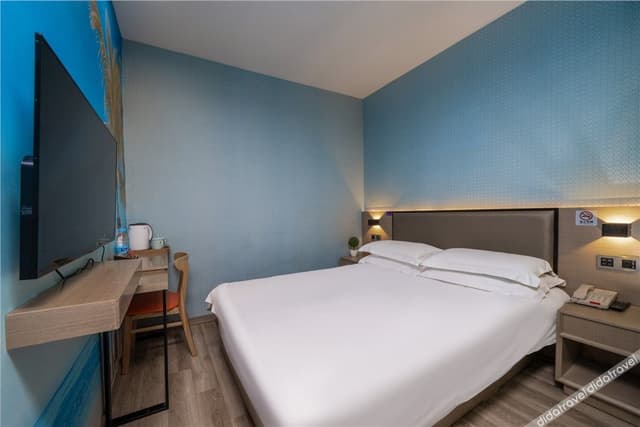 Selected Room (Double Bed) (No Window)