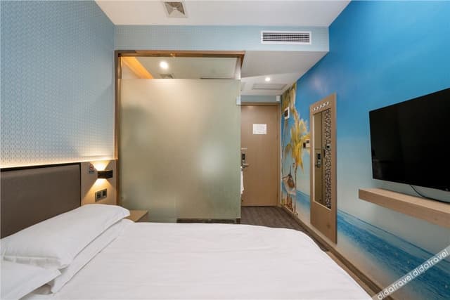 Selected Room (Double Bed) (No Window)