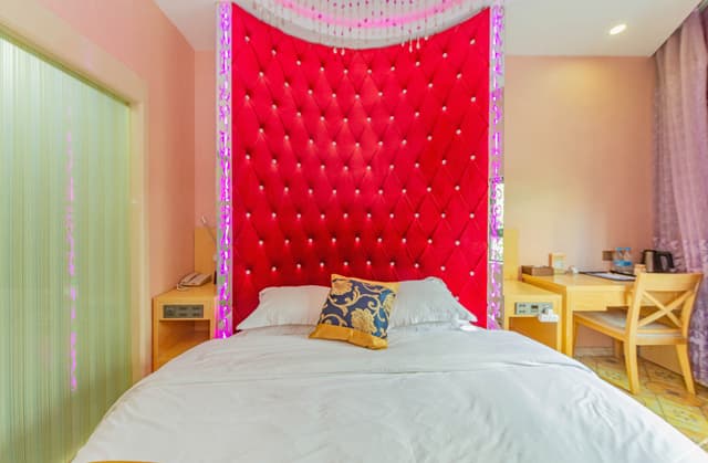 Selected Theme Round Bed Room (Smart Room Bluetooth Auto Link)