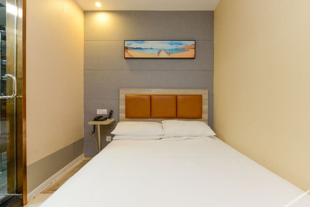 Selected Queen Room