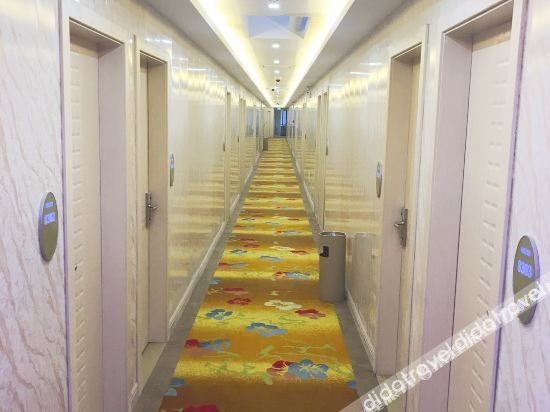 อี้เจีย โฮเทล (เซี่ยงไฮ้ จิ่นชาน นิวทาวน์ วันด้า พลาซ่า) (Yijia Hotel (Shanghai Jinshan New Town Wanda Plaza))1