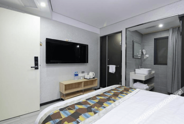 Deluxe Double Bed Room A