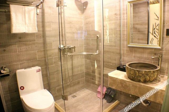 Fashionable Twin Room