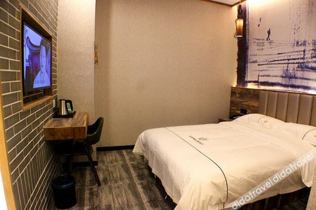 Business Double Room (Without Window)
