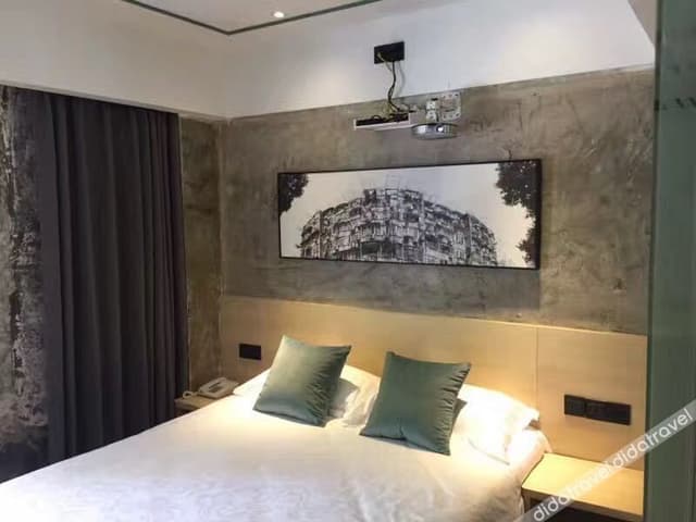 Extraordinary Double Bed Room With 1.8m Bed