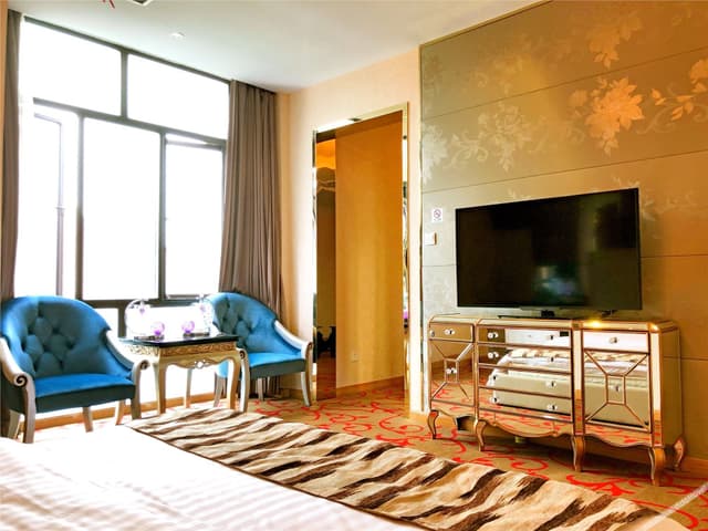 Continental-style Suite
