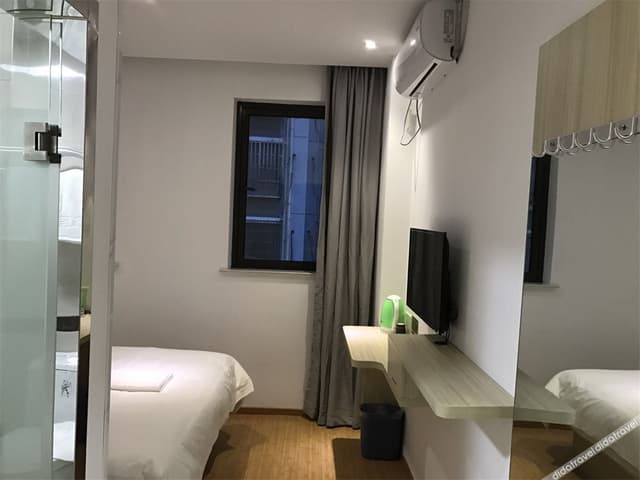 Guestroom (Double Bed)