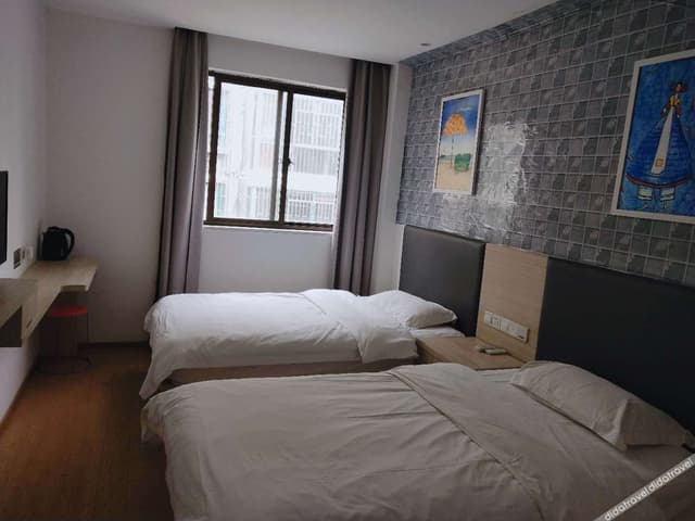 Standard Room (2 Beds)
