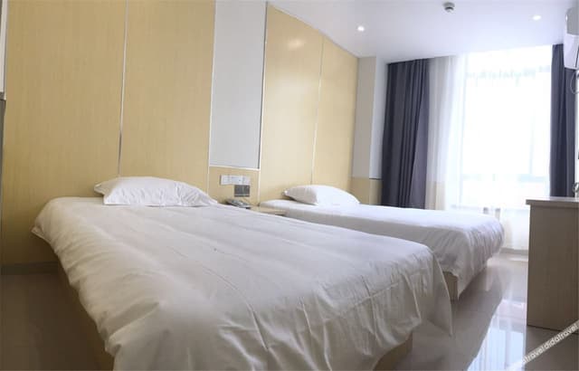 Business Room (2 beds)