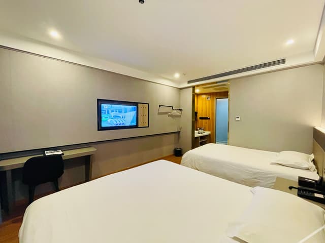 Standard 2-bed Room