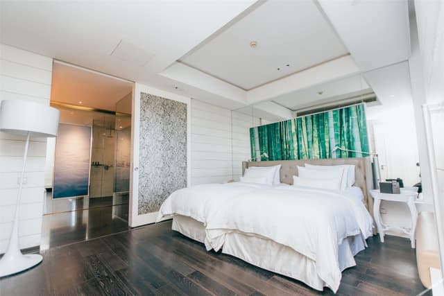 Lakeview Stylish Villa With 3 Bedrooms