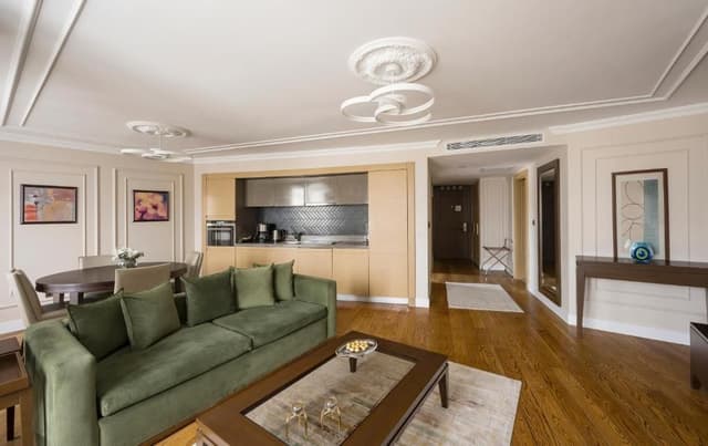 Deluxe Family Suite