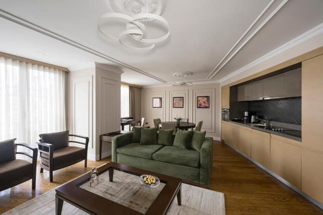 Deluxe Family Suite