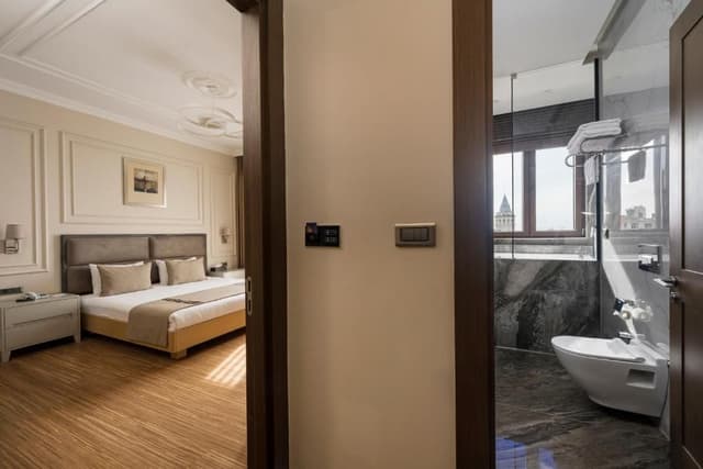 Queen Room with Sea View