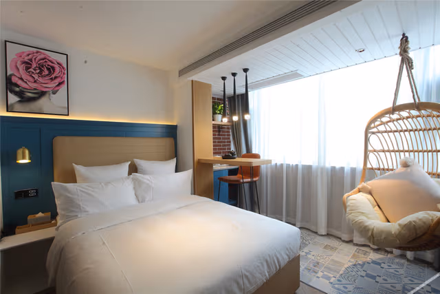 Corner Cozy Double Bed Room