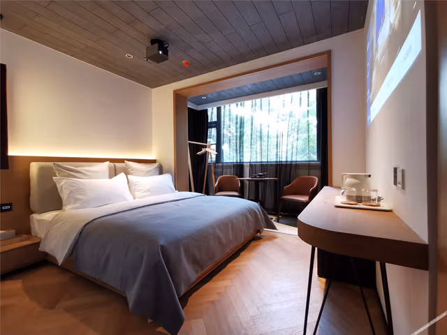 Secluded Affectionate Deluxe Double Bed Room
