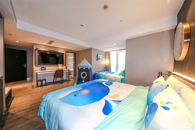 Deluxe Parent-child Room
