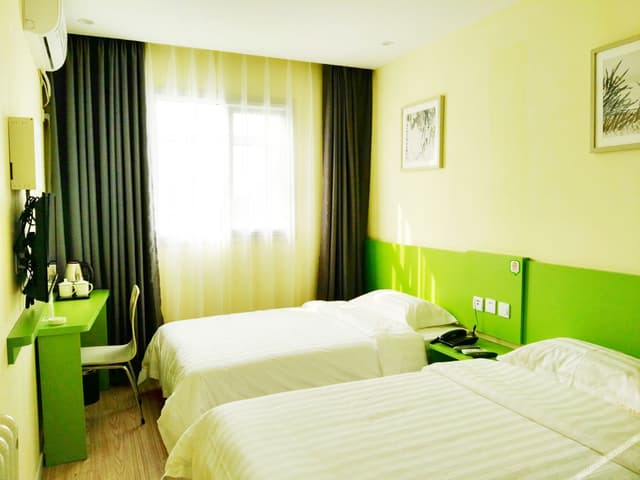 Business Standard Room