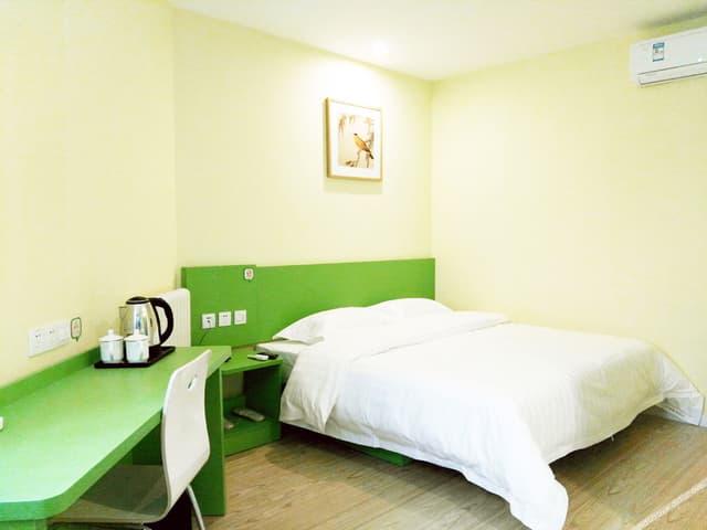 Double Room (No Window)