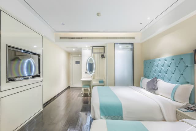 Xana - Family Room