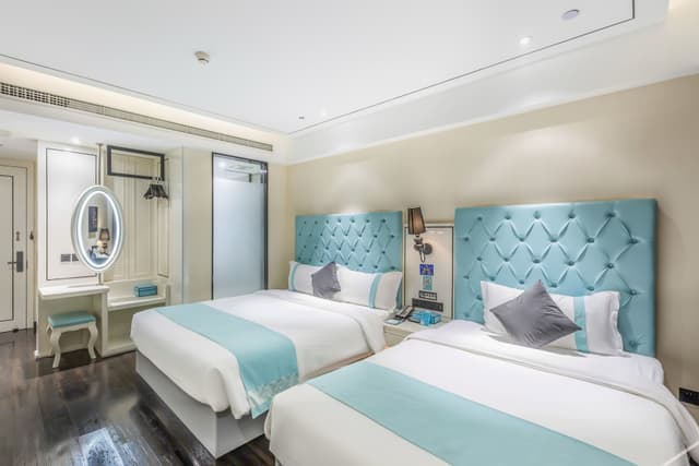 Xana - Family Room