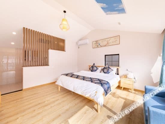 Simple Suite (2 living rooms)