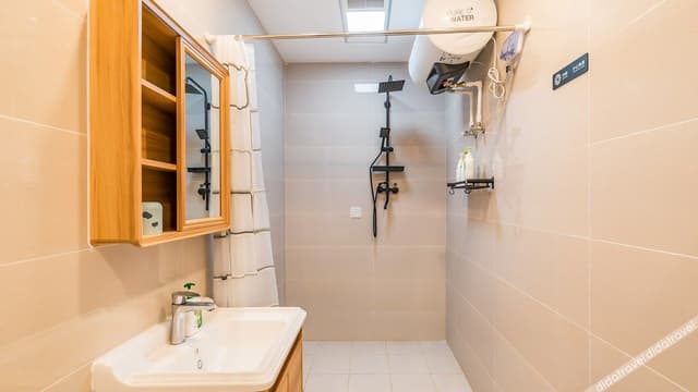 Family Friendly Suite (2 living rooms)