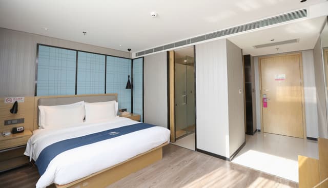 Yiyue Double Bed Room