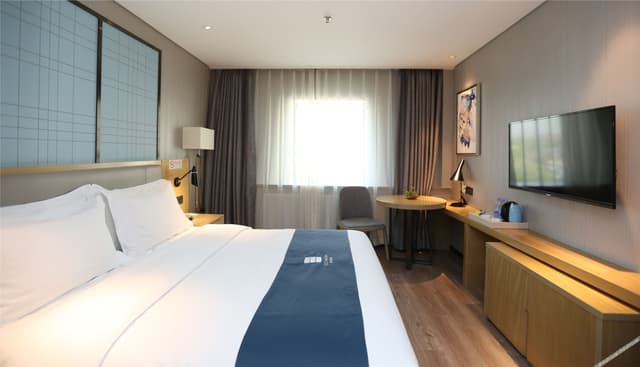 Yipin Double Bed Room