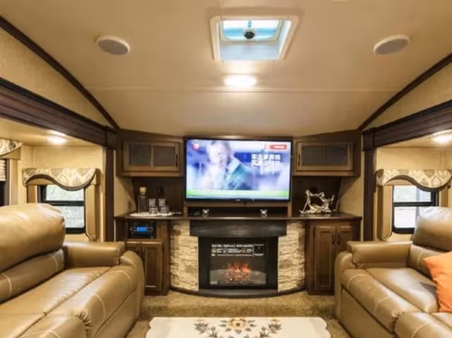 Premium RV, Garden View