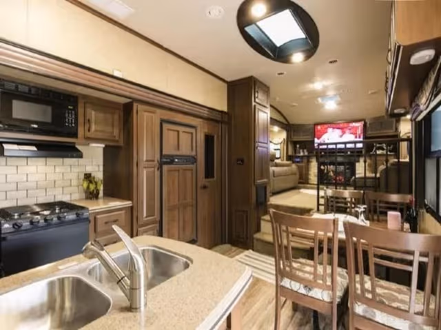 Premium RV, Garden View