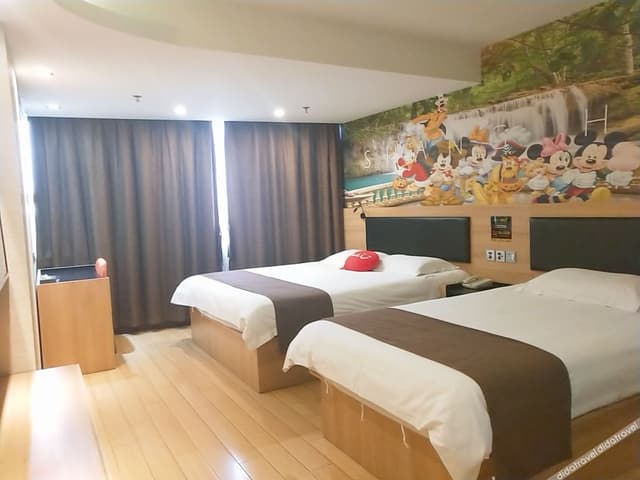 Warm Parent-child Room