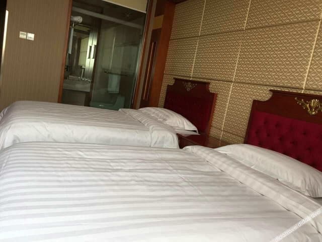 Deluxe 2-bed Room