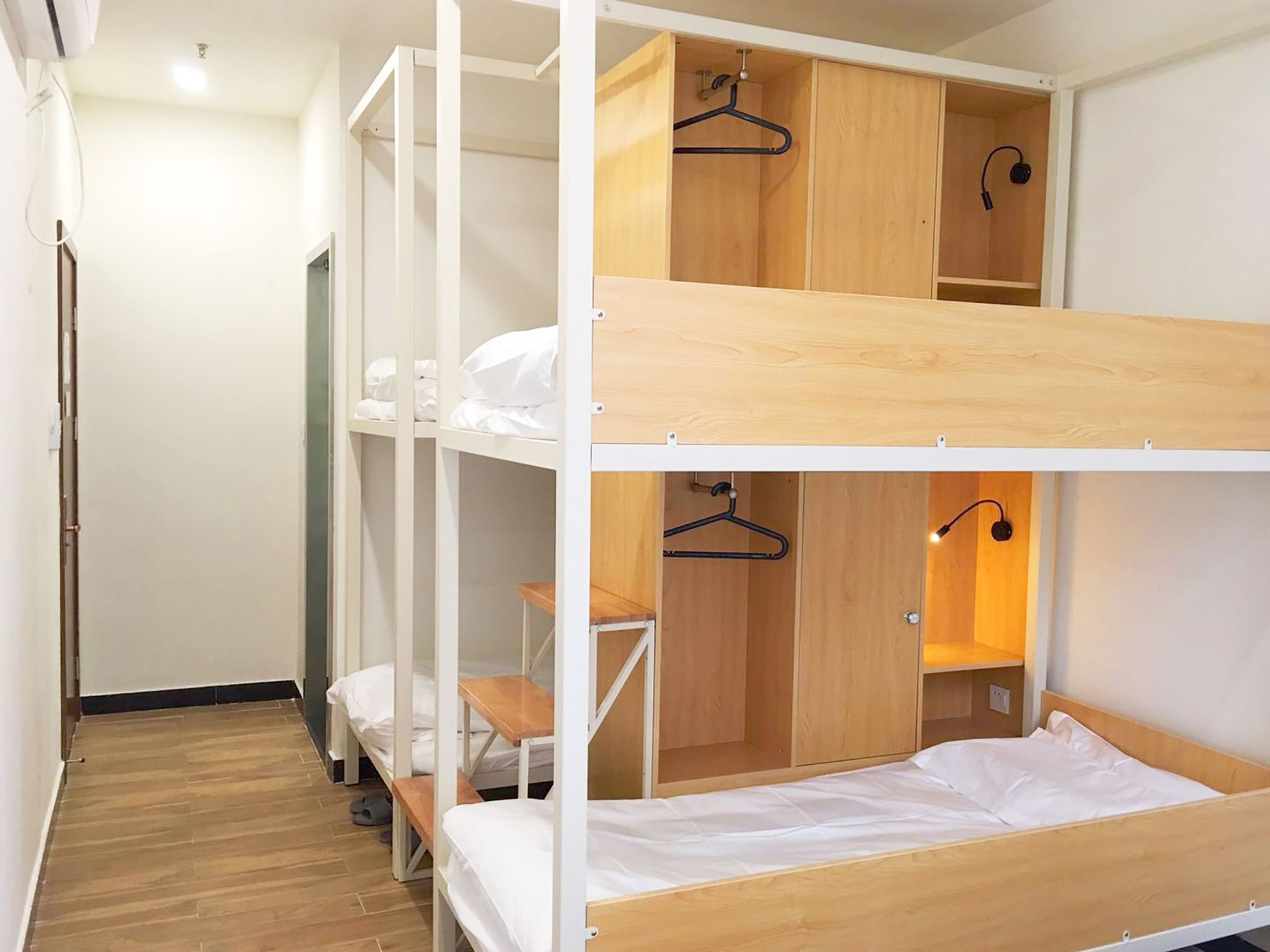 มีโก ยูธโฮเทล (Meego Youth Hotel)1