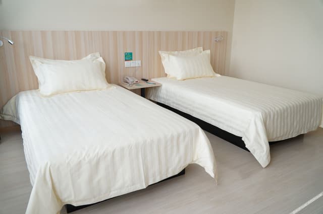 Business Standard Room B