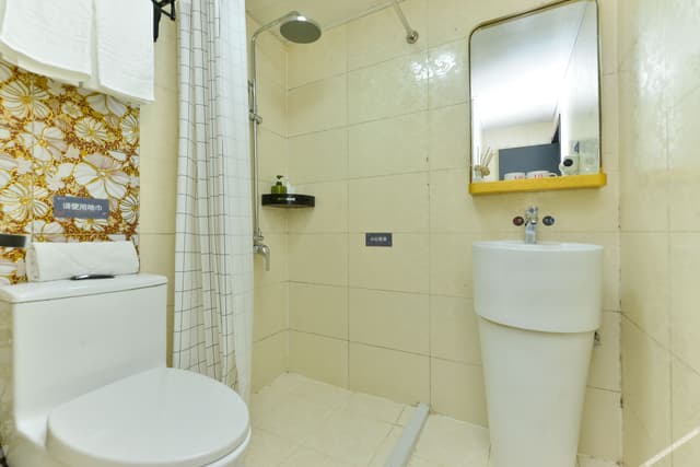 1.8m Bed Style Double Room (Jinxiu Fang)