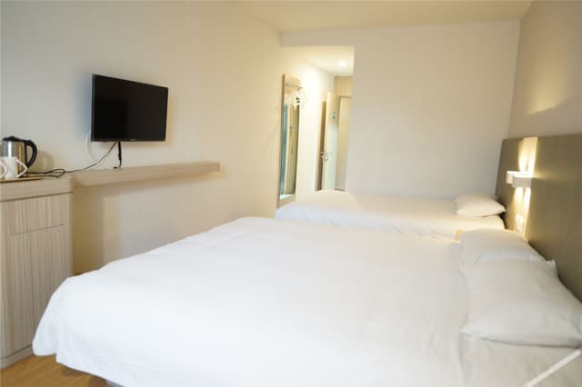 Guestroom (2 beds)