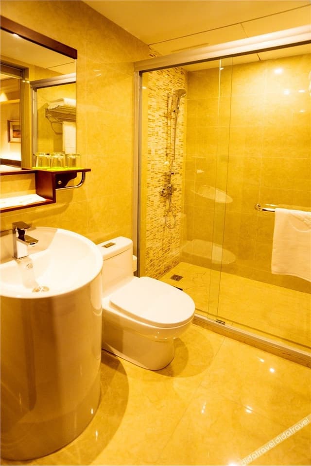 Premium Queen Room