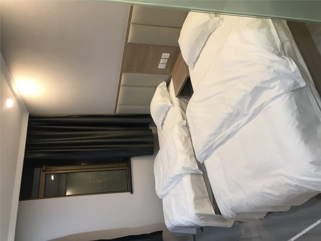 Selected Room (2 beds)